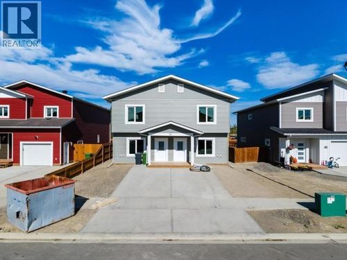 47 Ellwood St, Whitehorse, YT, Y1A0T6 | Card Image