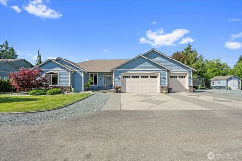 208 Lilly Ln, Mount Vernon, WA, 98274-8771 | Card Image