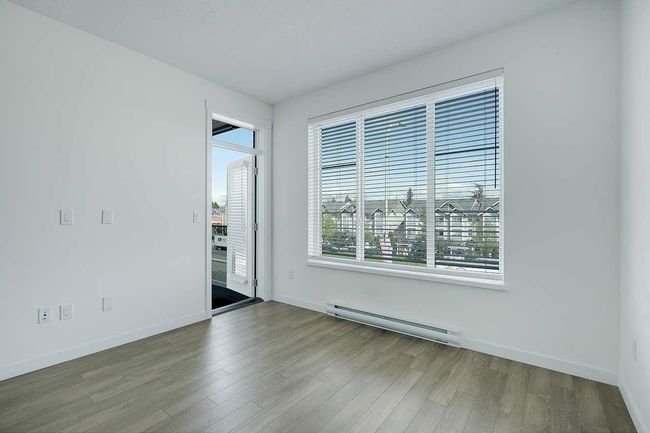 303 - 15858 Fraser Highway, Condo with 2 bedrooms, 1 bathrooms and 1 parking in Surrey BC | Image 4