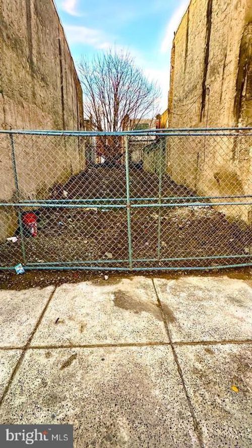629 Mifflin St, PHILADELPHIA, PA, 19148-1712 | Card Image