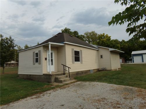 706 W South 10th St, Shelbyville, IL, 62565-2034 | Card Image