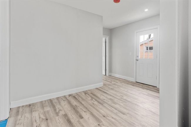 34 Stowe Ave, House other with 2 bedrooms, 1 bathrooms and 4 parking in Riverside RI | Image 13