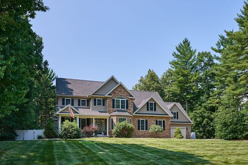 2 Kevin Dr, Southampton, MA, 01073-9659 | Card Image