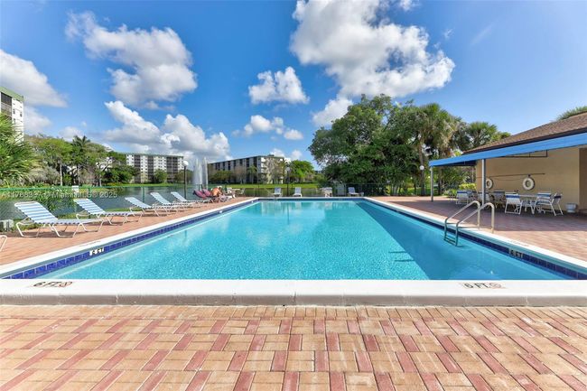 APT-908 - 2334 S Cypress Bend Dr, Condo with 3 bedrooms, 2 bathrooms and null parking in Pompano Beach FL | Image 32