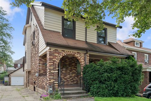 3030 Shady Ave, Squirrel Hill, PA, 15217-2724 | Card Image