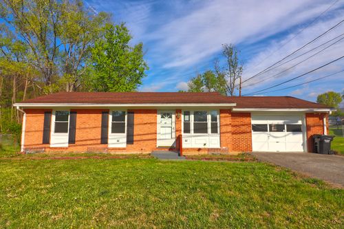 5703 Green Ridge Rd, Roanoke, VA, 24019-3607 | Card Image