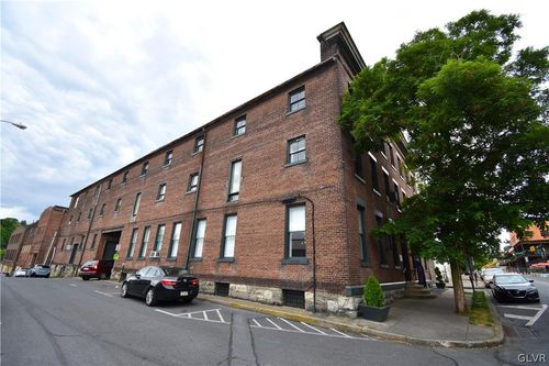 230 Ferry St, EASTON, PA, 18042-7704 | Card Image