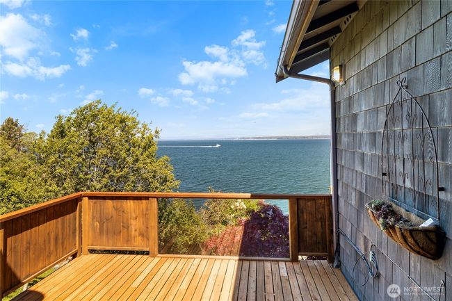 Balcony off the living room | Image 13