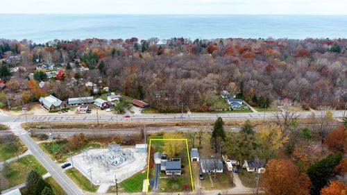 14840 Marquette Rd, Lakeside, MI, 49128-9781 | Card Image