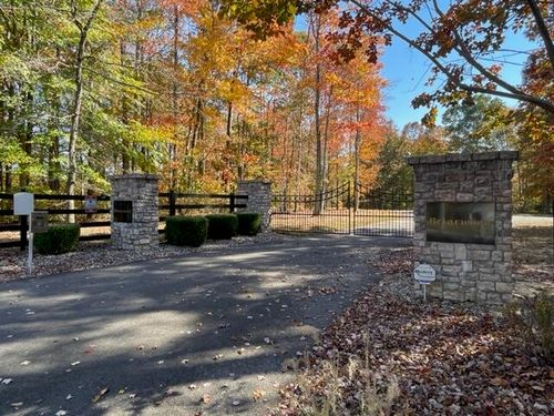 19 Five Points Dr, Russell Springs, KY, 42642 | Card Image