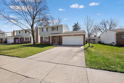 13074 Churchill Dr, Sterling Heights, MI, 48313-1917 | Card Image