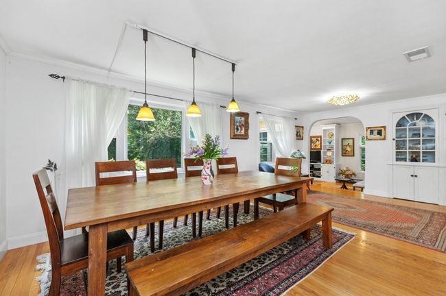 18 Edgewood Rd, House other with 5 bedrooms, 3 bathrooms and 4 parking in Westwood MA | Image 5