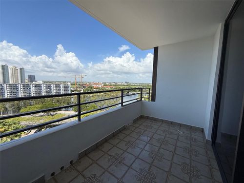 apt-715-500 Three Islands Blvd, Hallandale Beach, FL, 33009-2840 | Card Image