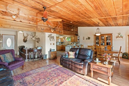 404 Flathead Ave, Bozeman, MT, 59718-6342 | Card Image