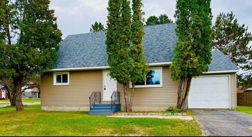 322 Elmwood Rd, Hoyt Lakes, MN, 55750-1213 | Card Image