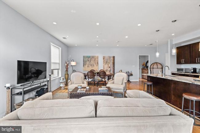 APT-8 - 610 Newton Pl Nw, Condo with 2 bedrooms, 2 bathrooms and null parking in WASHINGTON DC | Image 5