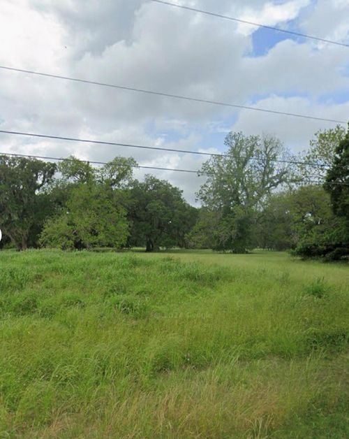 1144 Frontier Trl, Angleton, TX, 77515-8044 | Card Image