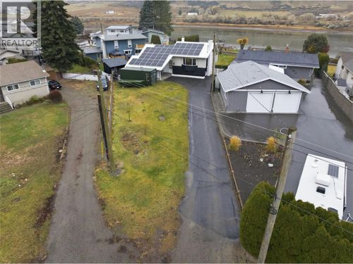 2578 Thompson Dr, Kamloops, BC, V2C4L4 | Card Image