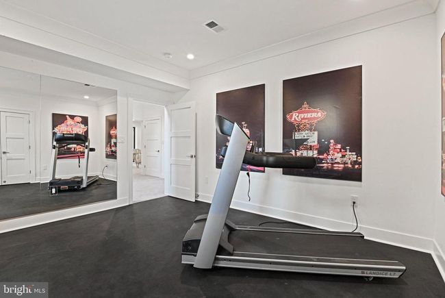 1564 Forest Villa Ln, House other with 6 bedrooms, 7 bathrooms and null parking in MCLEAN VA | Image 52