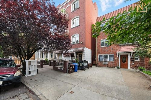 1r-2569 38th St, Astoria, NY, 11103-4164 | Card Image
