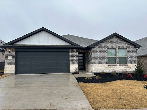 2223 Gustavus Dr, Sherman, TX, 75092-1223 | Card Image