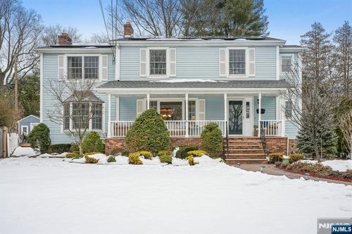 40 Golf Rd, Bloomfield, NJ, 07003-3119 | Card Image