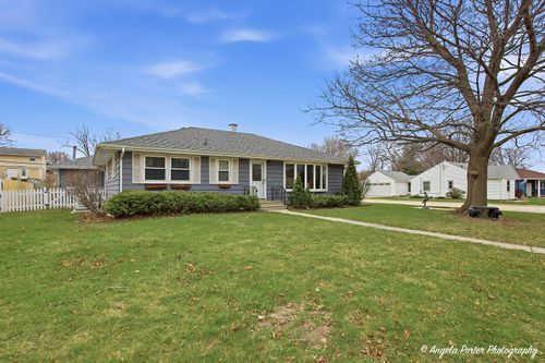 201 Panama Ave, Hampshire, IL, 60140-9407 | Card Image