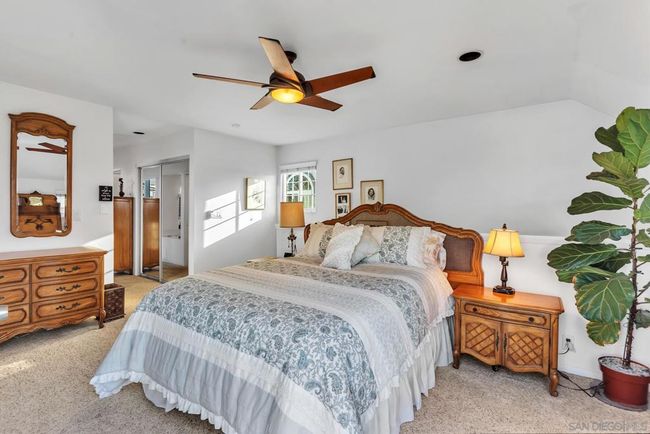 3rd floor primary suite with bay views | Image 21