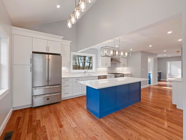 6 Lovis Ave, House other with 4 bedrooms, 3 bathrooms and 6 parking in Wakefield MA | Image 8