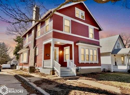 705 S Central Ave, Burlington, IA, 52601-3948 | Card Image