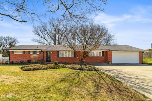 8816 Middlebrook Pike, Knoxville, TN, 37923-1614 | Card Image