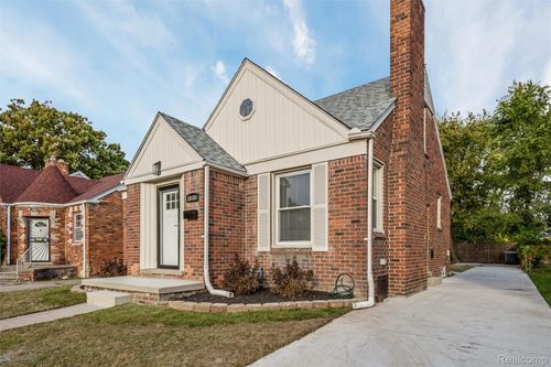 18686 Snowden St, Detroit, MI, 48235-1362 | Card Image