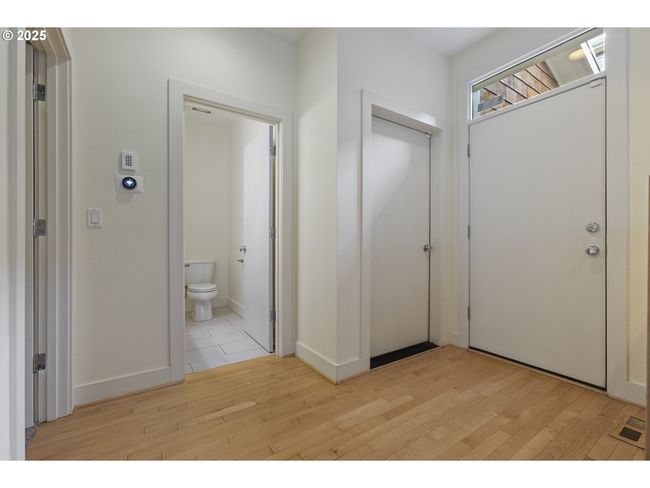 2922 Nw Montara Ct, House attached with 2 bedrooms, 3 bathrooms and 2 parking in Portland OR | Image 5