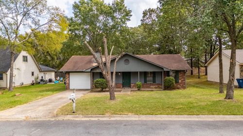 19 Oak Forest Dr, Maumelle, AR, 72113-6822 | Card Image