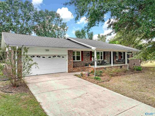 1010 9th St Nw, Arab, AL, 35016-1940 | Card Image