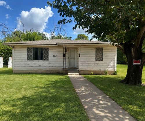 713 Calumet St, Waco, TX, 76704-1529 | Card Image
