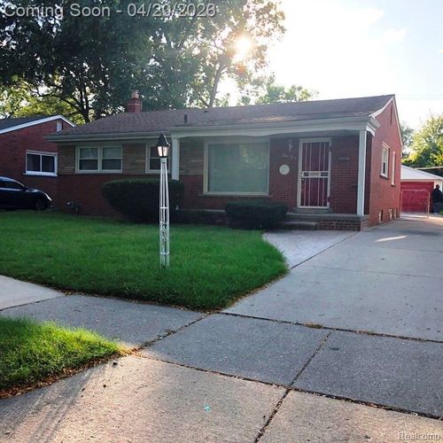24051 Geneva St, Oak Park, MI, 48237-2115 | Card Image