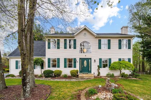 4 Wood Ave, Englishtown, NJ, 07726-1606 | Card Image