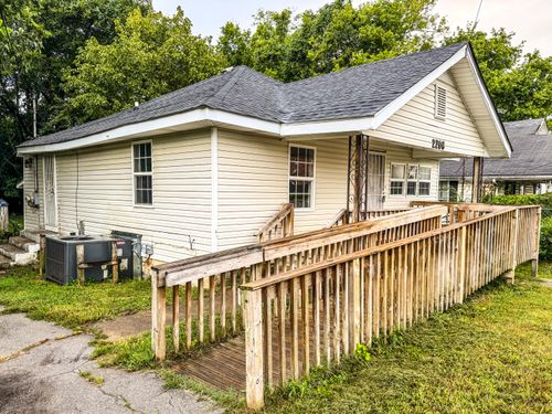 2208 Cheek St, Chattanooga, TN, 37406-3817 | Card Image