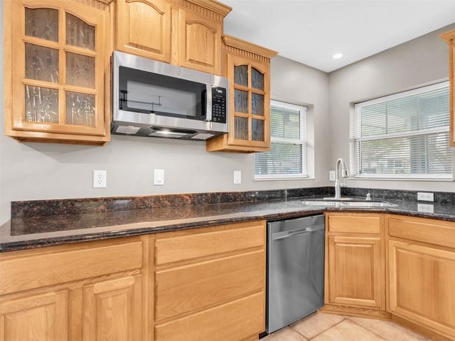 Kitchen | Image 8