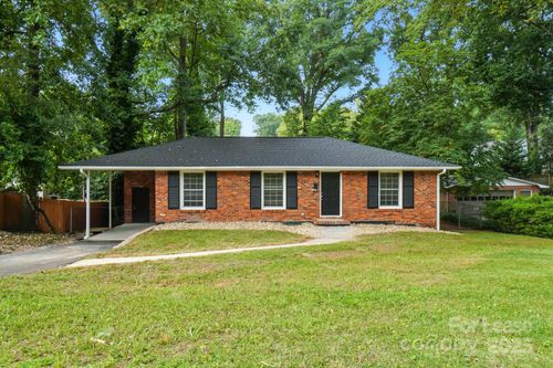 332 Seneca Pl, Charlotte, NC, 28210-2803 | Card Image