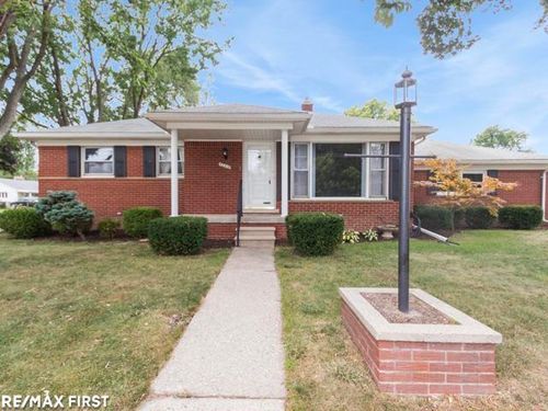 32215 Solon St, Roseville, MI, 48066-1053 | Card Image