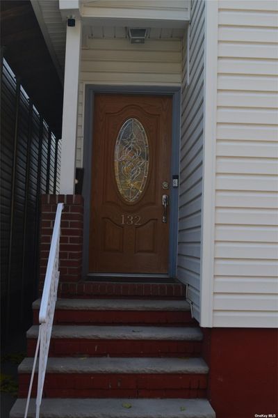 Front door | Image 2