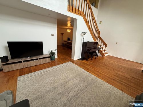 1018 Palisade Ave, Fort Lee, NJ, 07024-6300 | Card Image