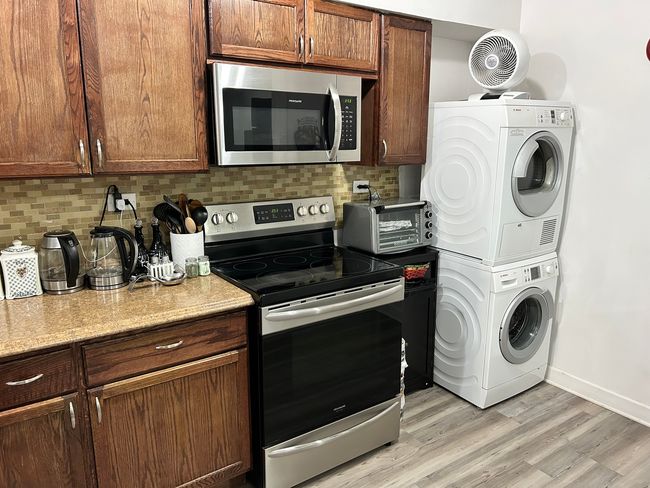 APT-201 - 822 E Old Willow Rd, Condo with 3 bedrooms, 2 bathrooms and 2 parking in Prospect Heights IL | Image 9