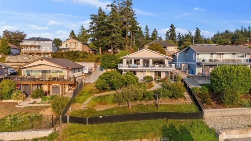 688 Gladstone Dr, Camano Island, WA, 98282-6657 | Card Image