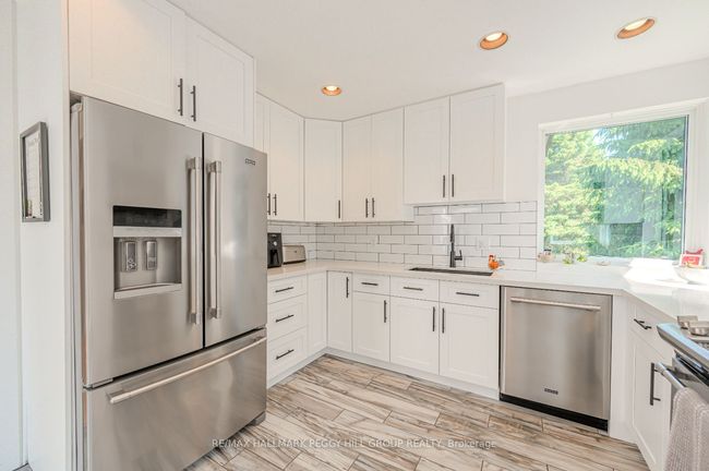 23 Valleyview Dr, House other with 3 bedrooms, 2 bathrooms and 6 parking in Oro Medonte ON | Image 6