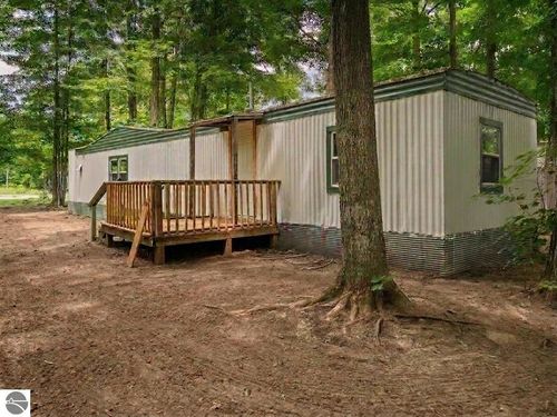 4519 E Mobile Trl, Traverse City, MI, 49685-9249 | Card Image