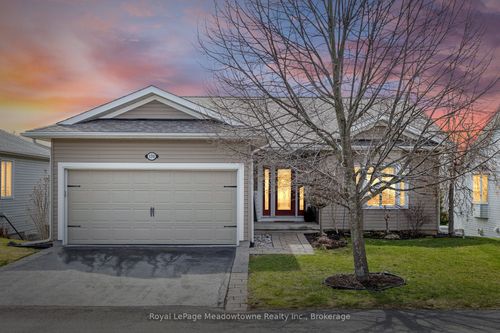 120 Gracehill Cres, Freelton, ON, L8B1A5 | Card Image