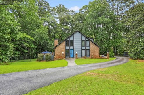 1605 Saint Tropez Way, Sandy Springs, GA, 30350-4316 | Card Image
